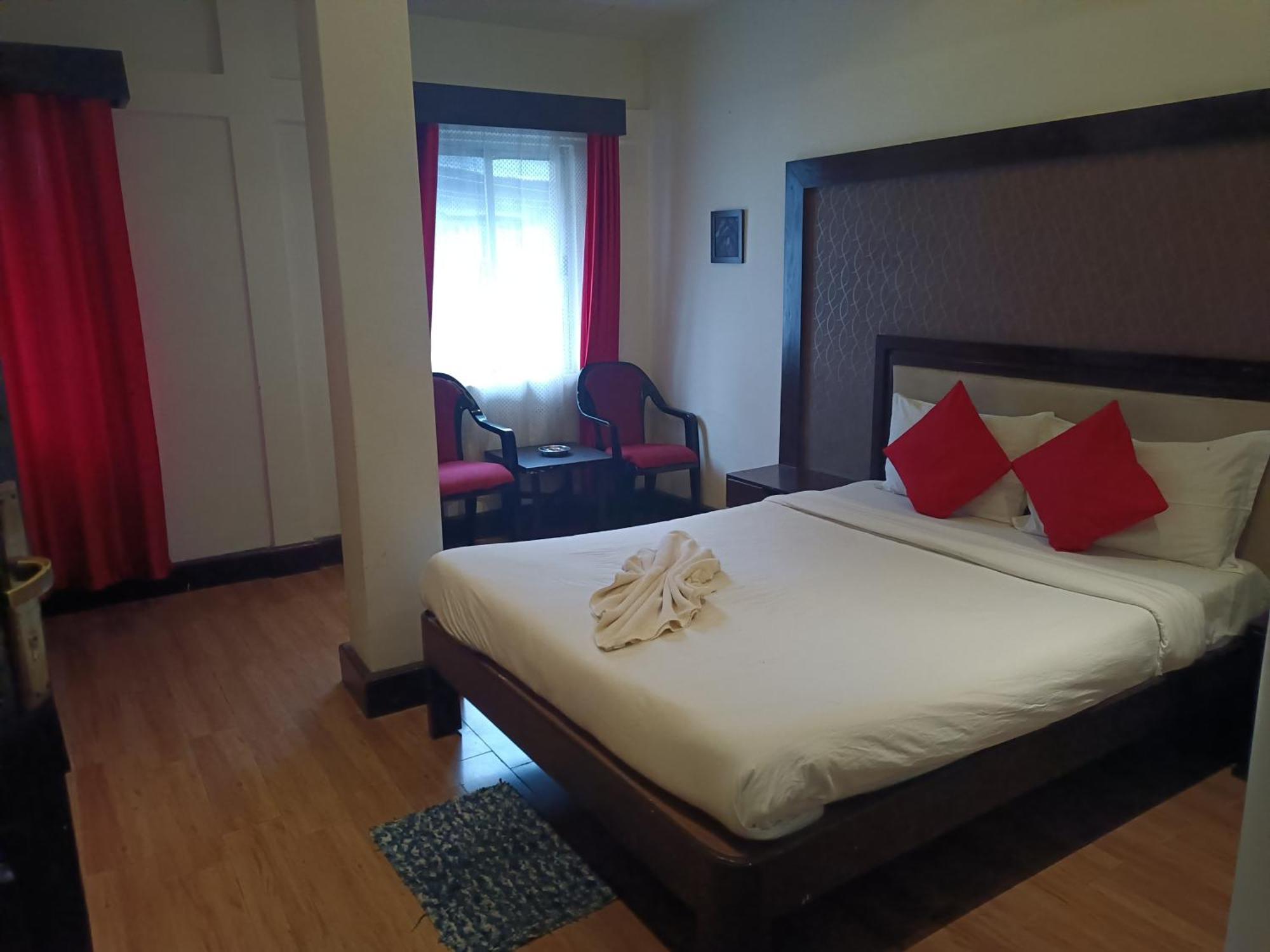 Hotel Serene Shillong Kültér fotó