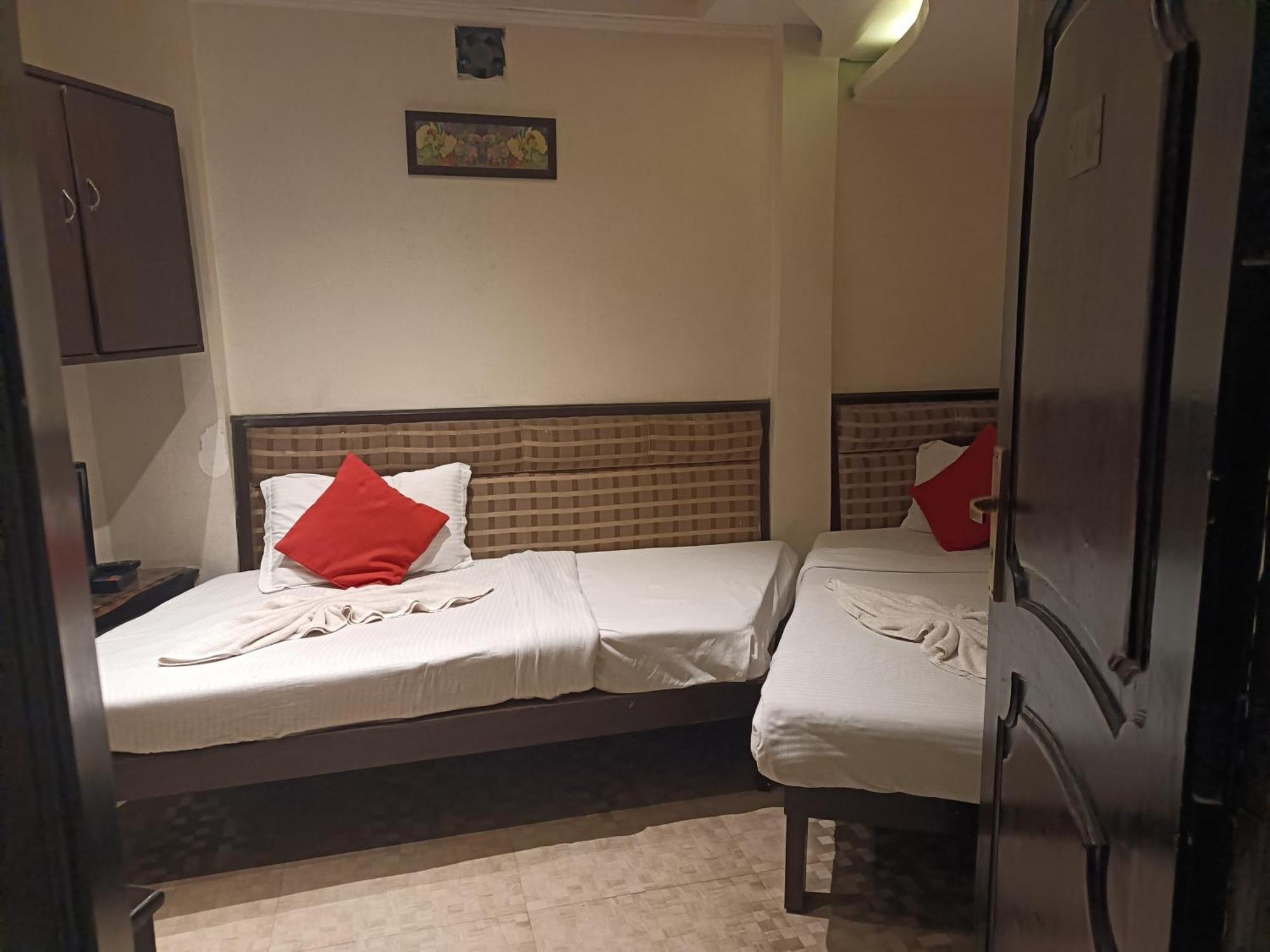 Hotel Serene Shillong Kültér fotó