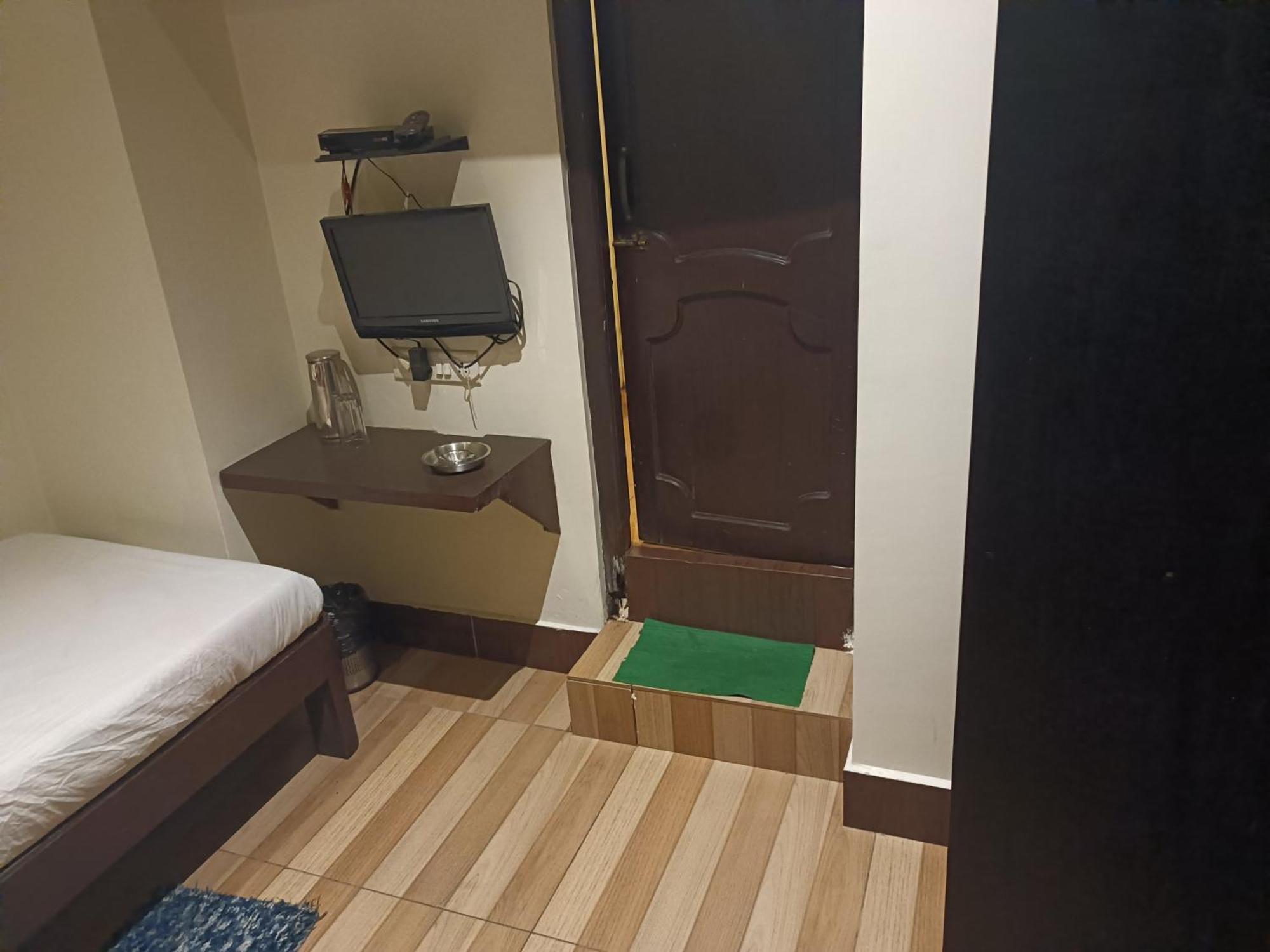 Hotel Serene Shillong Kültér fotó