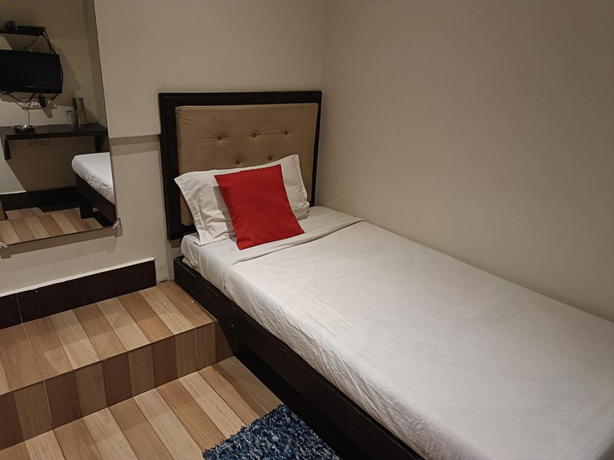 Hotel Serene Shillong Kültér fotó