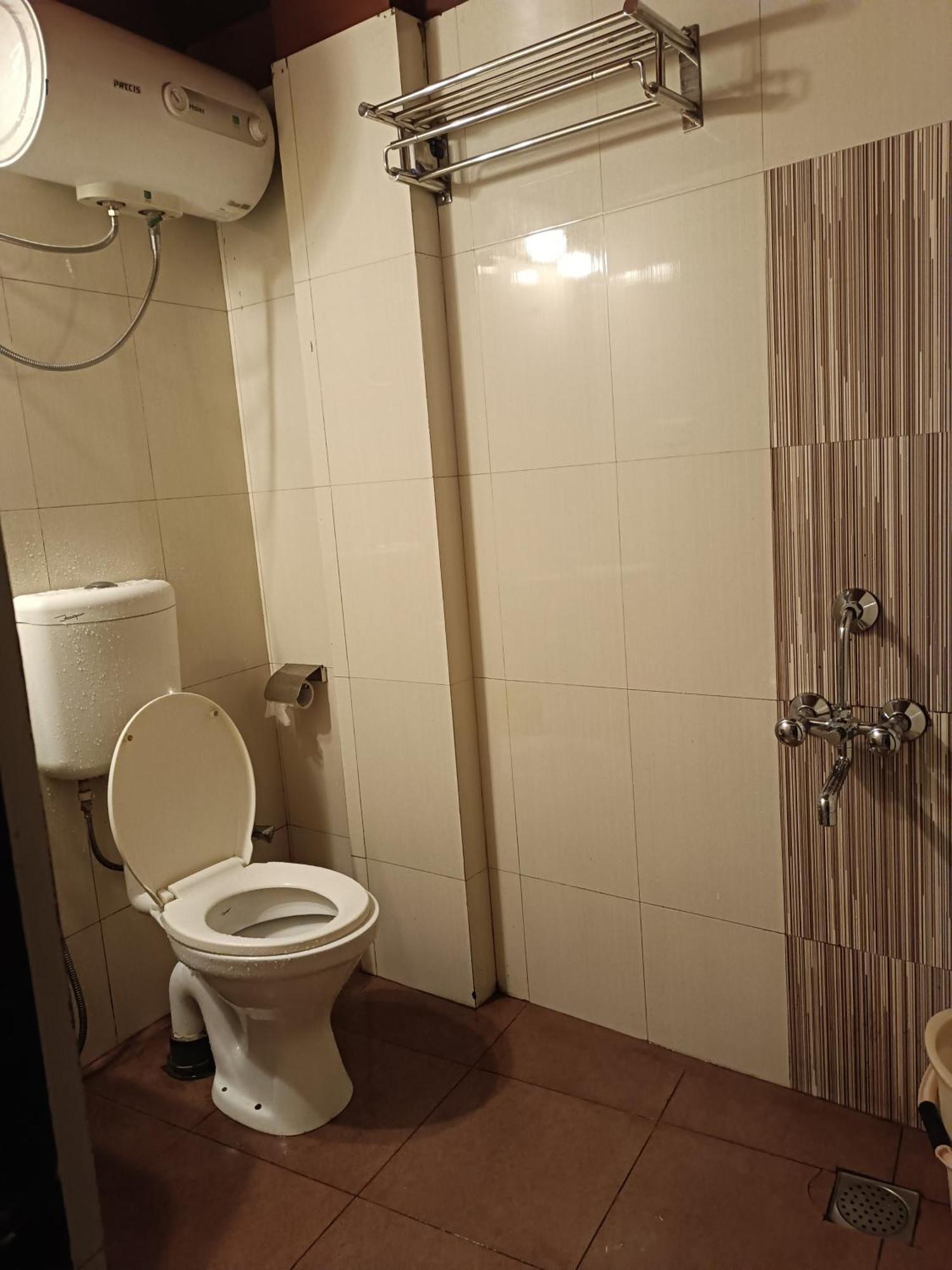 Hotel Serene Shillong Kültér fotó