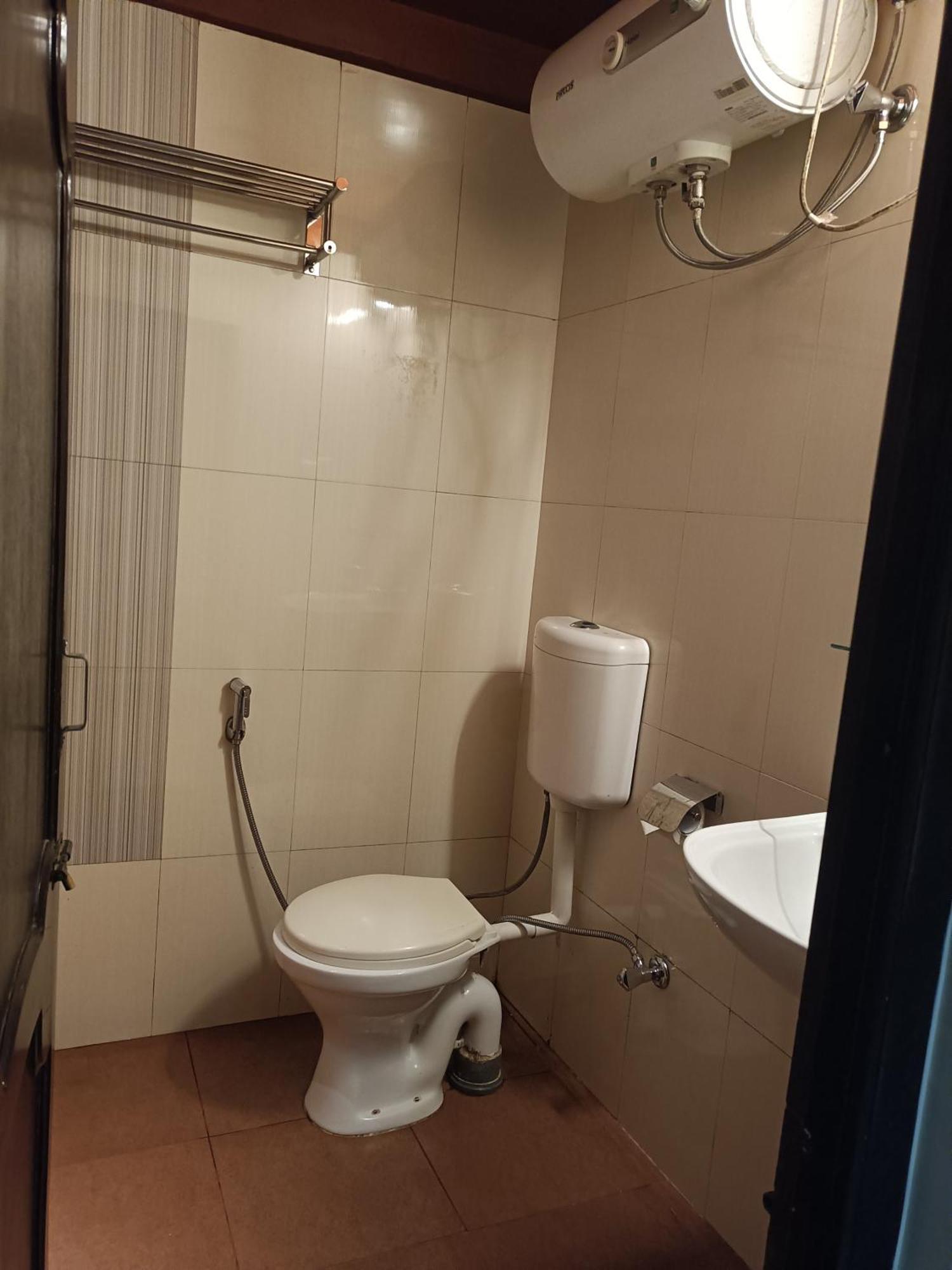 Hotel Serene Shillong Kültér fotó
